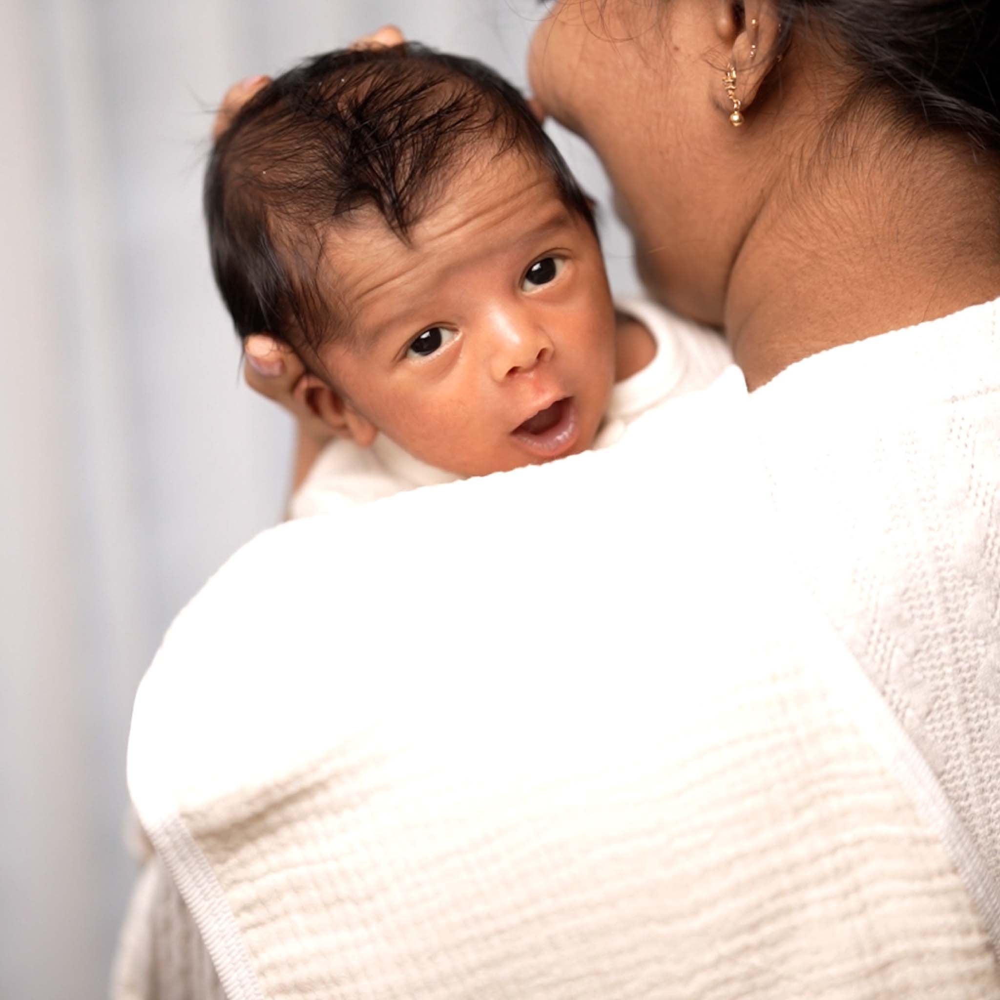 Flower of Life - Contour Burp Cloth from Z-KIDS – Triple-Layered for Superior Absorption