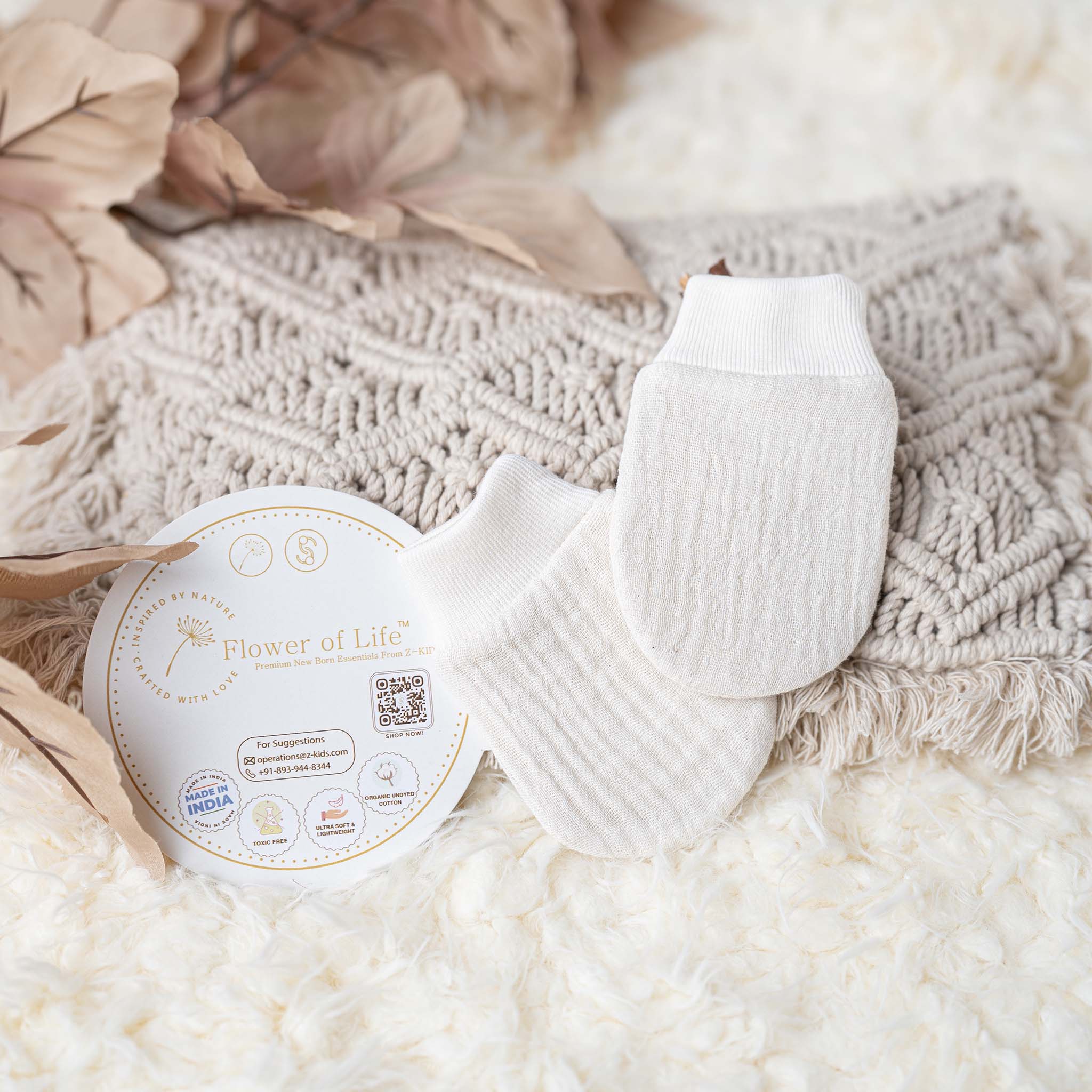 Flower of Life Muslin Baby Mittens – Pack of 2