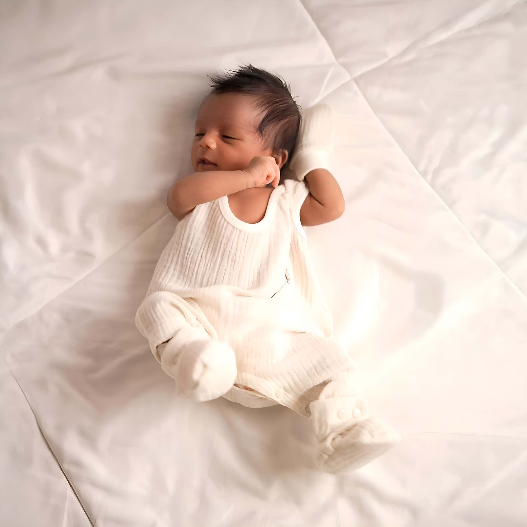 Z-KIDS full-body jumpsuit for newborn — muslin romper ideal for sleepwear and daily wear